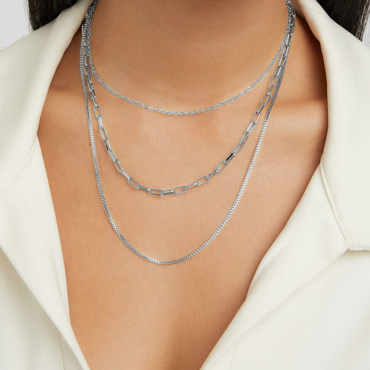 Elegante zilveren schichtketting met subtiele details