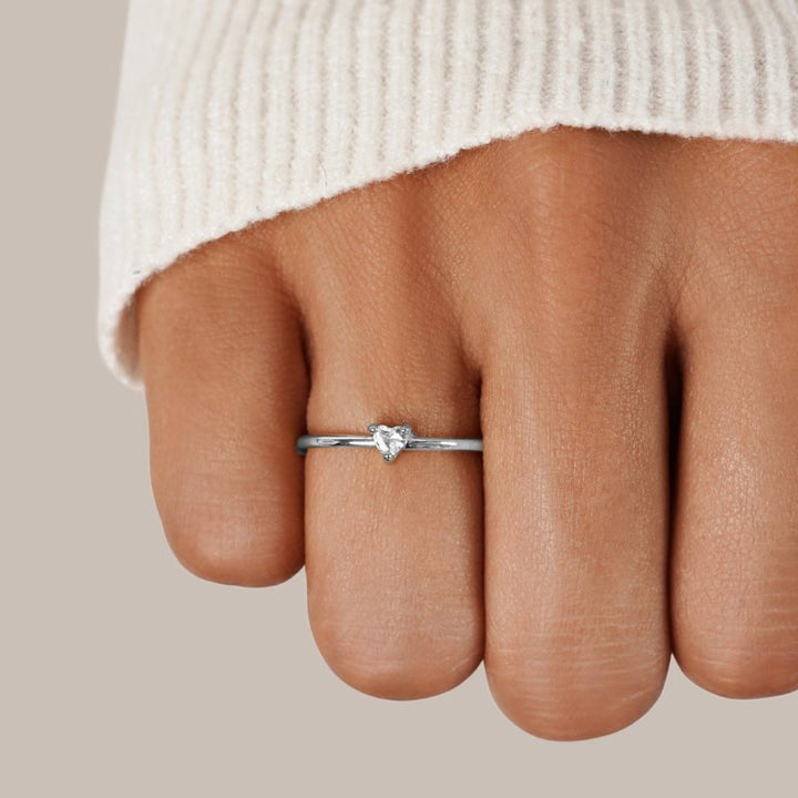 Fijne zirkonia ring met hartje
