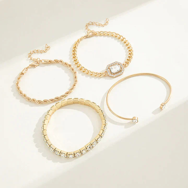 Elegante witgouden armbandset met verfijnde details