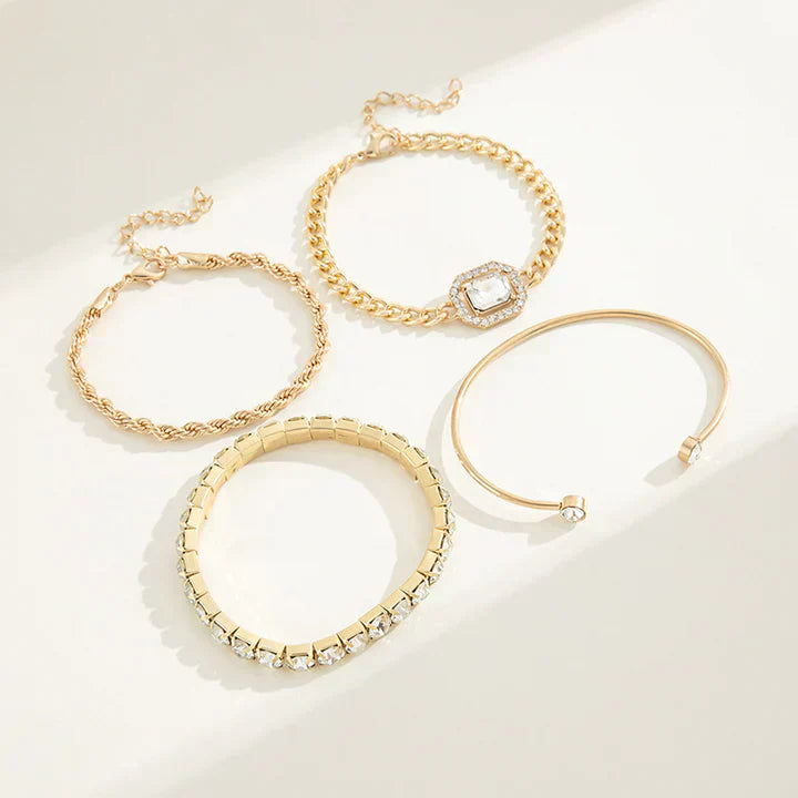 Elegante zilveren armbandset met subtiele maanvorm