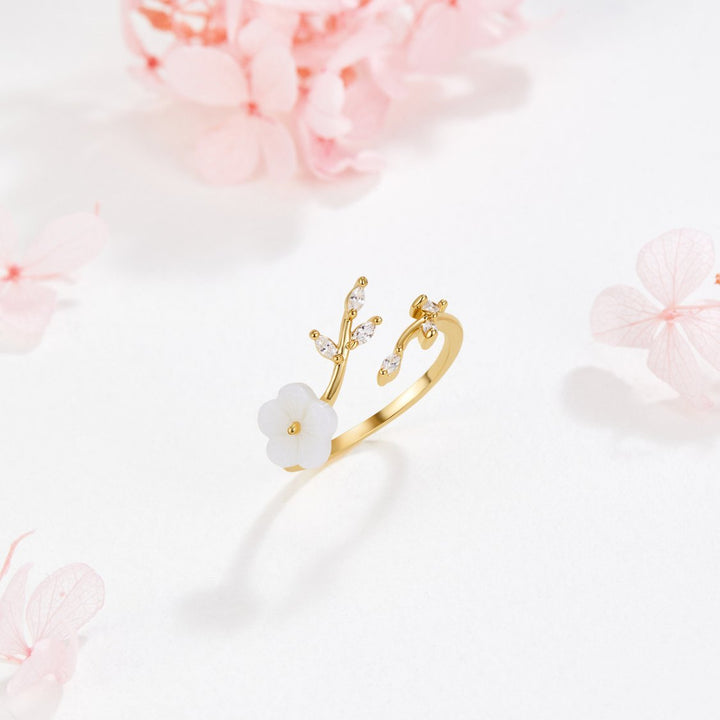 Zachte witte zirkonia bloemenring